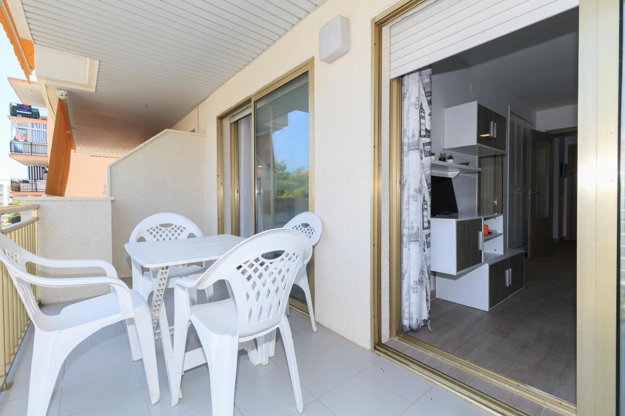 Uhc Pino Alto Apartments Salou Exterior photo